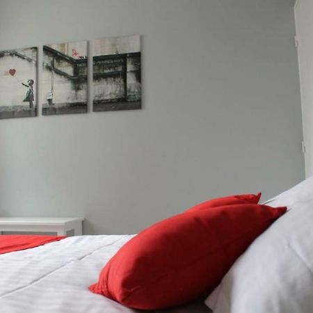 Le Petit Velotte - Un Cocon En Coeur De Ville Apartment Montbeliard Bagian luar foto