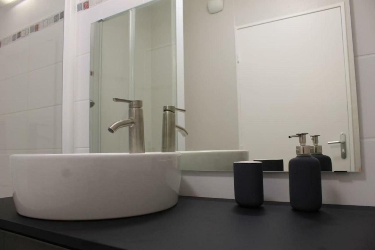 Le Petit Velotte - Un Cocon En Coeur De Ville Apartment Montbeliard Bagian luar foto